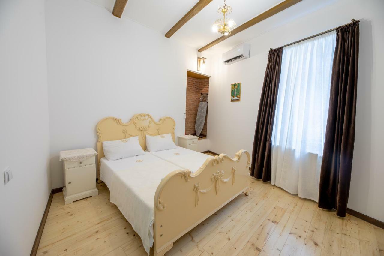 Apartment Ornament تبليسي المظهر الخارجي الصورة